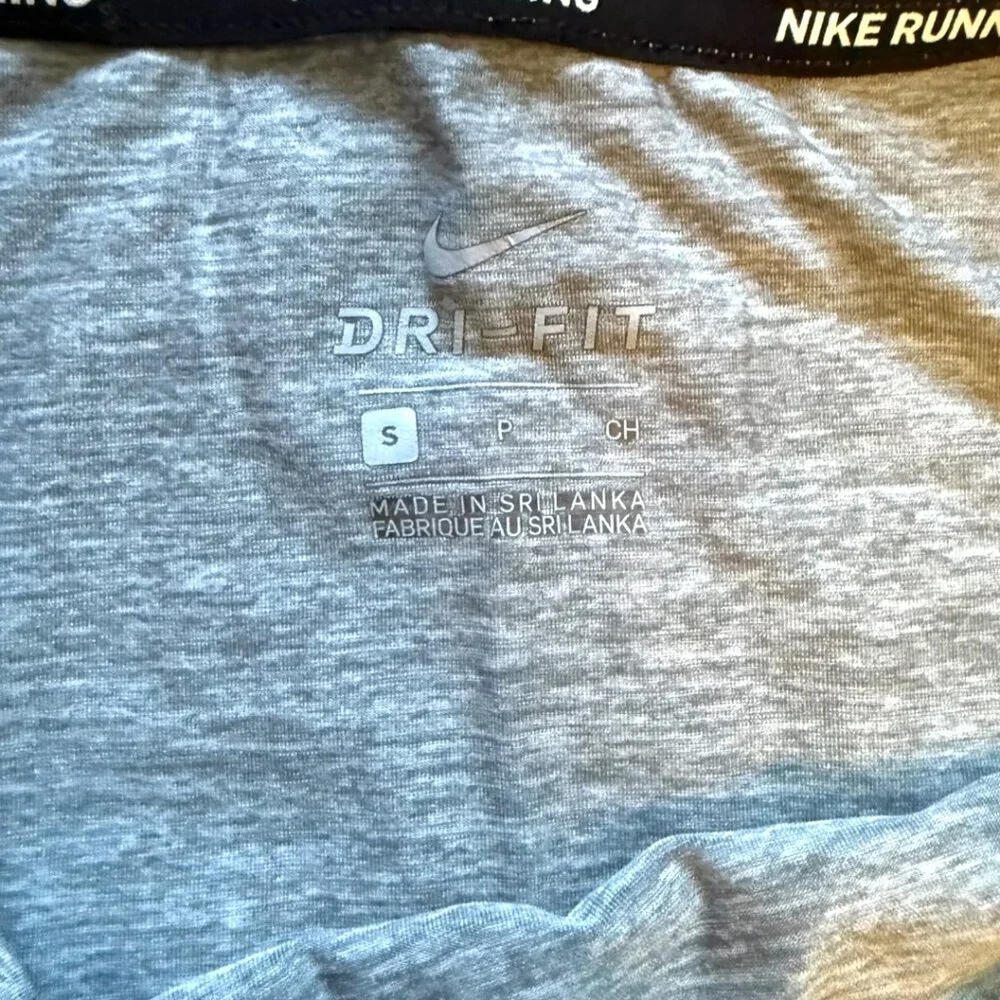 Nike Dri Fit Running Grey Short Sleeve Shirt Women Size Small